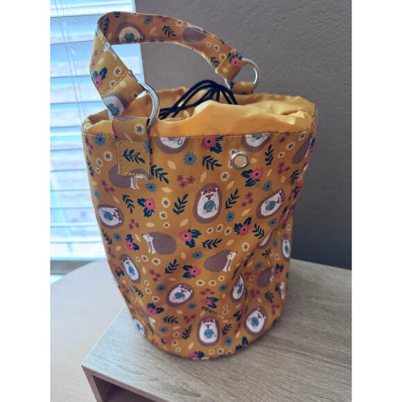 Hedgehog Print Drawstring Bucket Bag – Mustard Yellow - Picture 2 of 8